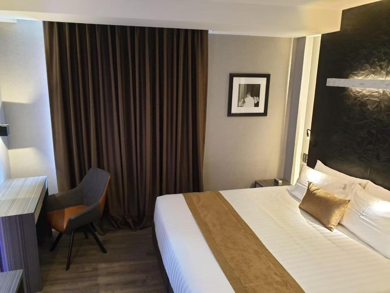 Aspira Gems Center Silom Hotel Bangkok Bilik gambar
